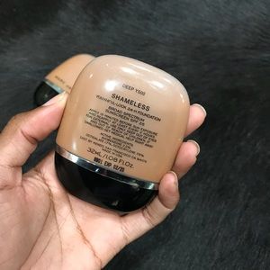 Marc Jacobs Makeup - Marc Jacobs Shameless Foundation Marc Jacobs Makeup - Marc Jacobs Shameless Foundation